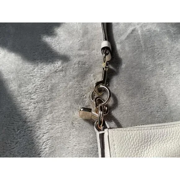 COACH Women's Pebbled Turn lock Hobo Purse !! - Picture 7 of 16